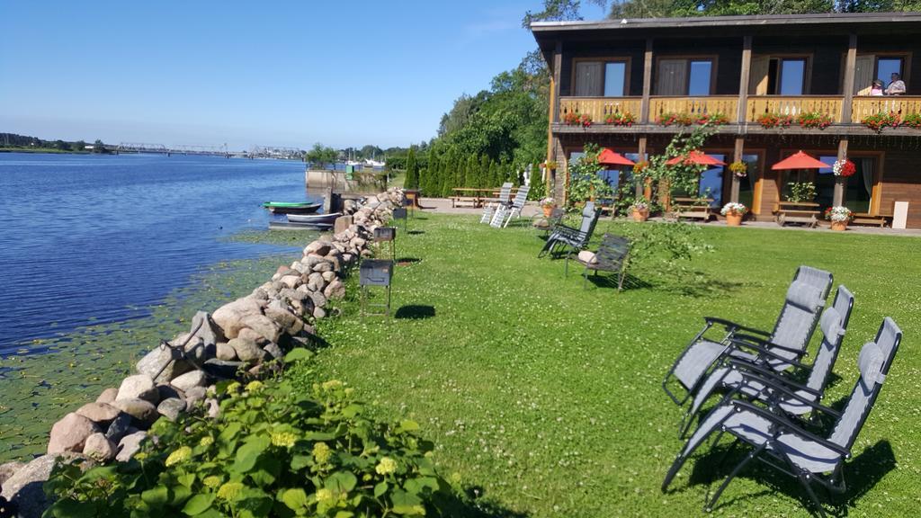 Guest House And Camping Jūrkalne Eksteriør bilde